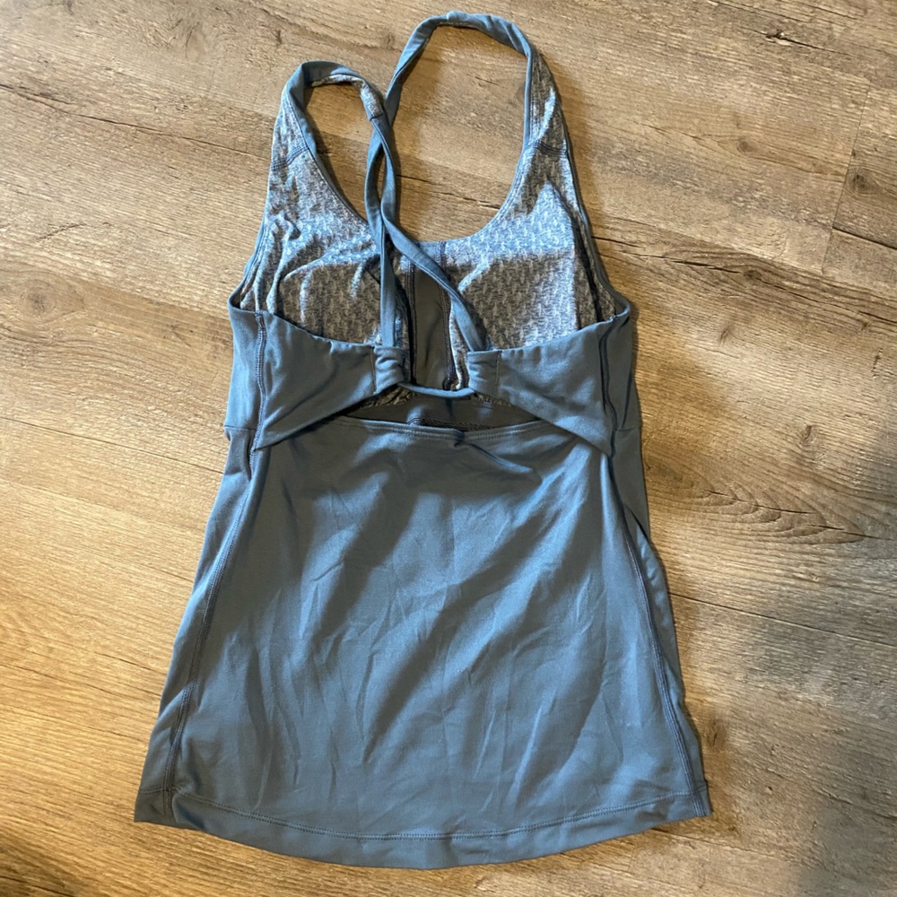 Patagonia tank top with built in bra. Like new condition.